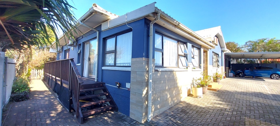 7 Bedroom Property for Sale in Gonubie Eastern Cape